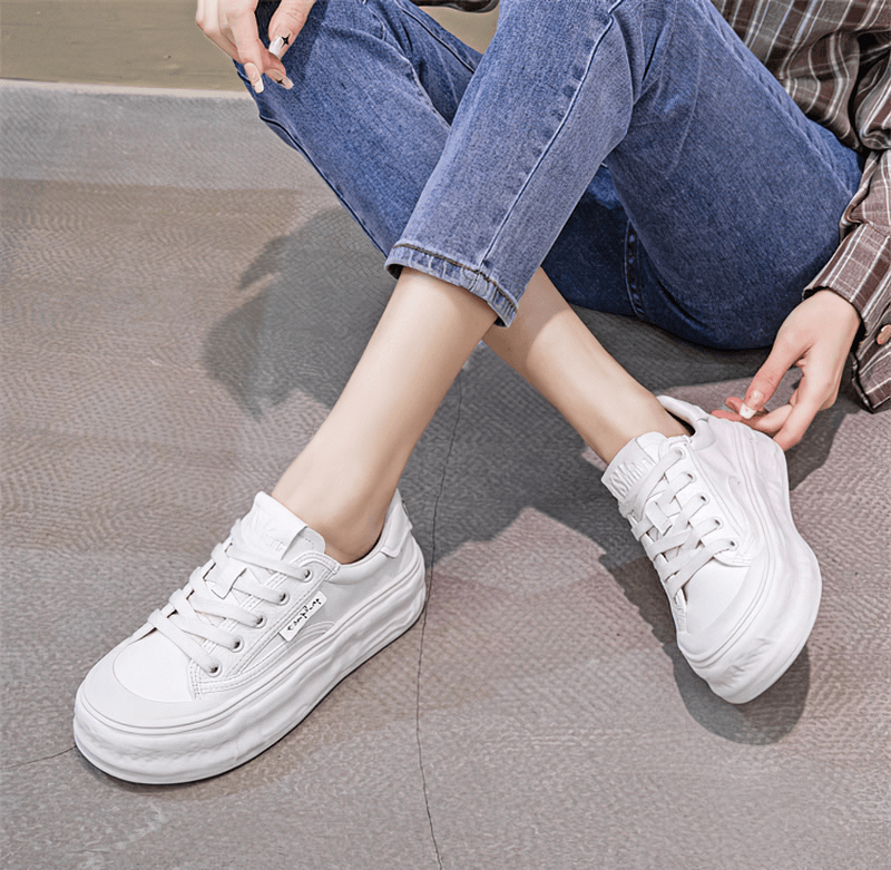 Sports Women's Round Toe Lace-Up Sneakers with Thick Sole - SF0972