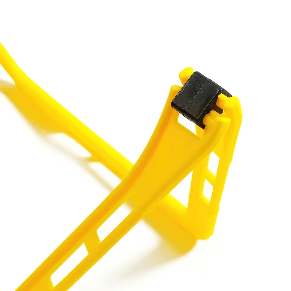 Close-up of yellow modular hexagonal hurdle connector for agility training, part of a 6-piece kit for speed and coordination drills.