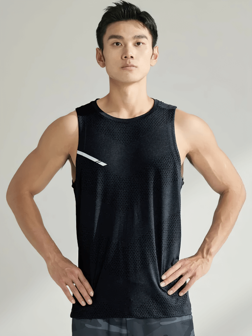 Man wearing Athletic Tank Top with Reflective Logo - SF4109 for gym
