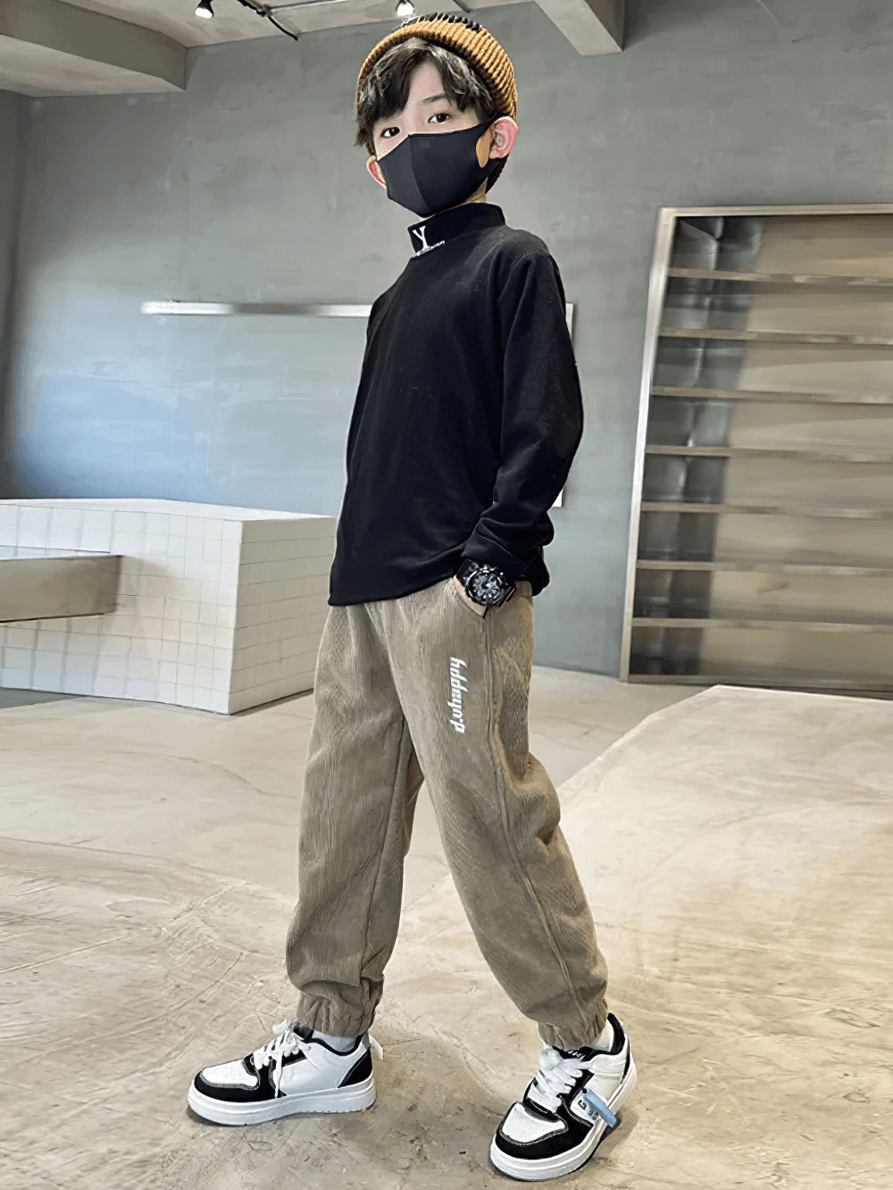 Boys Velvet Sweatpants with Elastic Waistband - SF3741, perfect for warmth and style with a padded lining and side pockets.