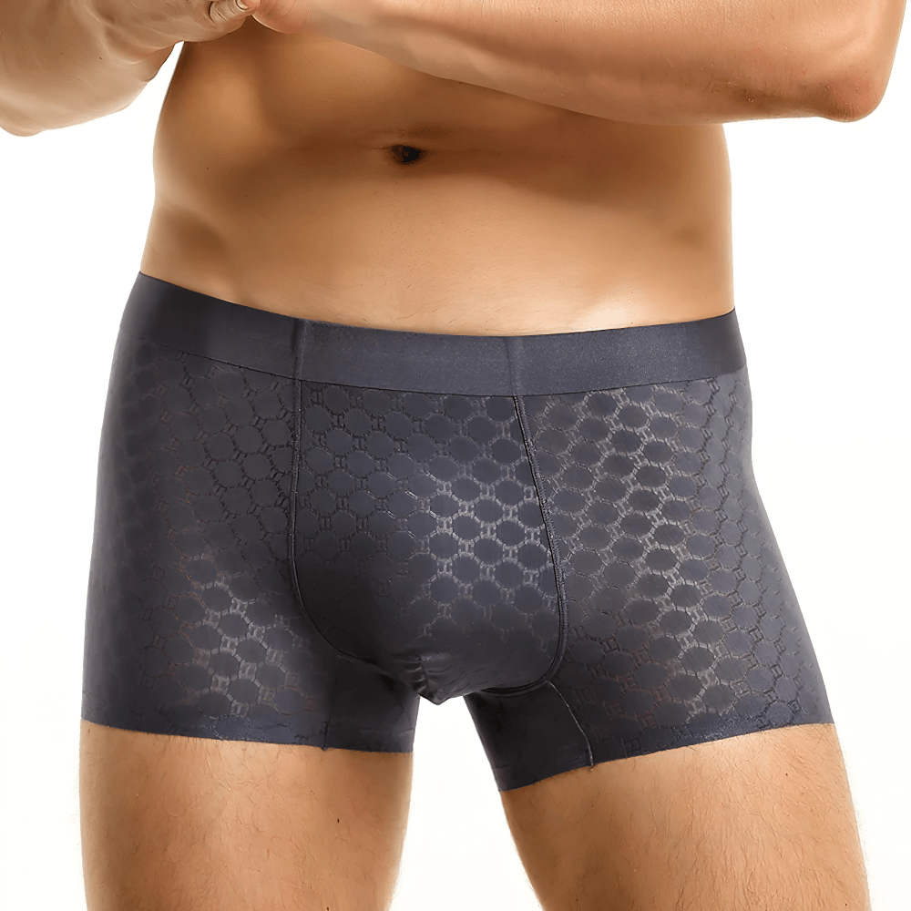 Breathable Men's Seamless Summer Boxer Briefs - SF4672, featuring a stylish design and comfortable fit for hot weather.