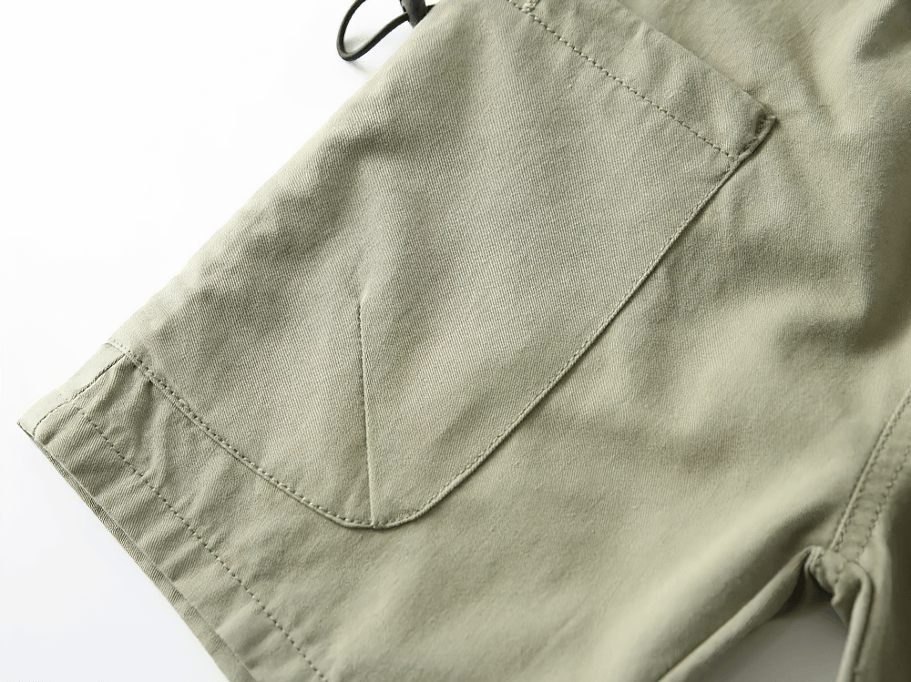 Close-up of durable Cargo Shorts With Pockets And Drawstring Design - SF3721, featuring a practical pocket and adjustable hem for active days.