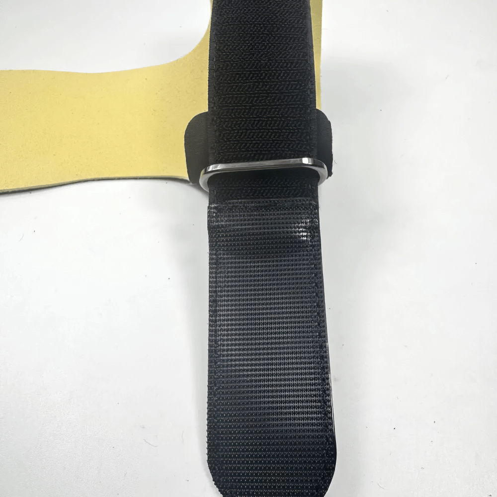 Chalk Grips for Weightlifting and CrossFit Training - SF3504 Hypalon grips with Velcro strap and steel buckle for secure lifting.