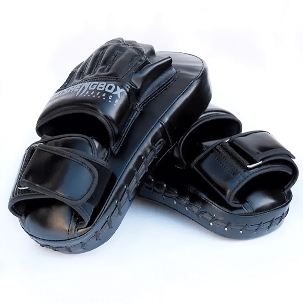 Curved PU leather focus pads for boxing, ideal for training, kickboxing, and sparring. Features secure fit and impact absorption.