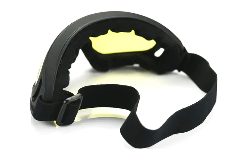 Durable ski goggles SF2212 with reflective lenses and adjustable strap for superior UV400 protection, ideal for winter sports.