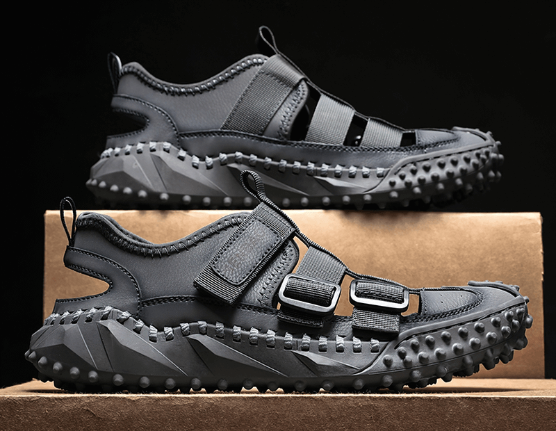 Elastic Soles Men's Hiking Sandals with breathable upper and rubber outsole, ideal for outdoor adventures. Model SF1396.