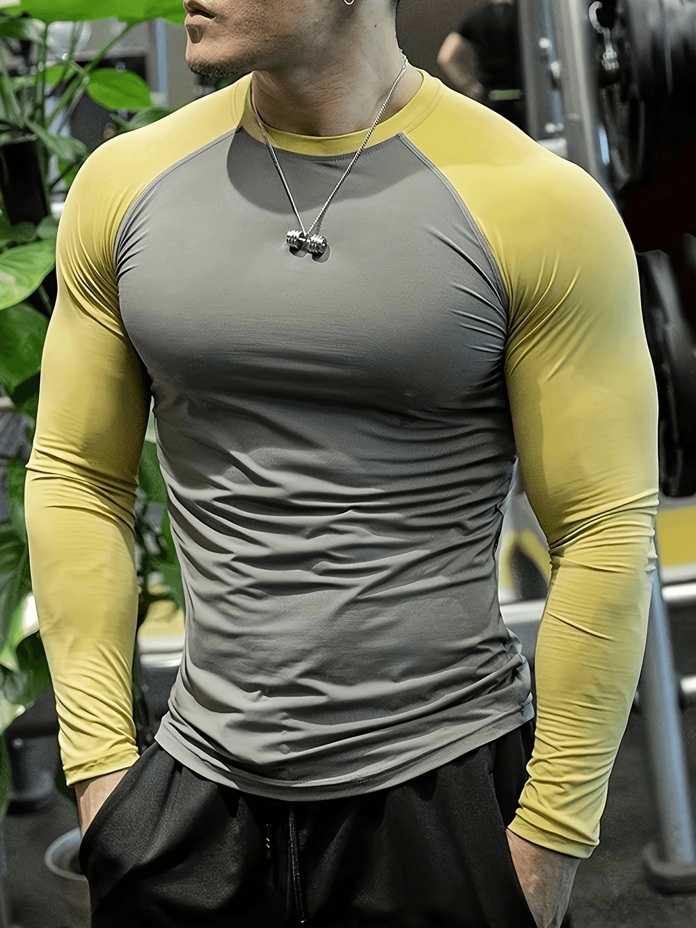 Elasticity Compression Raglan Top for Gym Training - SF4599 in action during workout session.