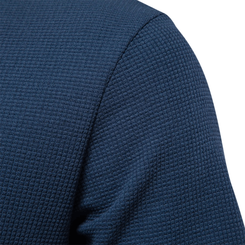 Close-up of blue waffle fabric on short sleeve for men's solid color t-shirt model SF1850