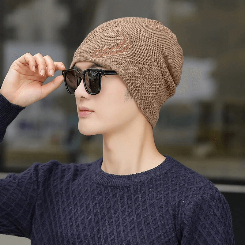Unisex warm knitted ski beanie with wheat ear pattern, perfect for outdoor adventures in style and comfort.