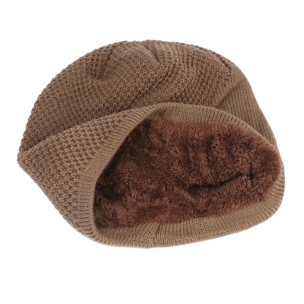 Warm knit beanie with wheat ear pattern and cozy fleece lining, ideal for outdoor activities. Unisex and made from durable polyester.