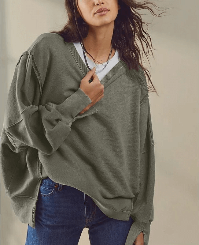 Fashionable women's oversize sweatshirt with reversible seam, O-neck, and patchwork, ideal for comfort and style - SF1575