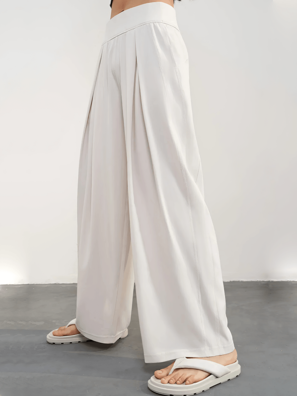 Alt Tag: Female Quick Dry Wide Leg Yoga Pants with Pockets - SF4501 in cream, loose breathable quick-dry wide-leg pants with side pockets