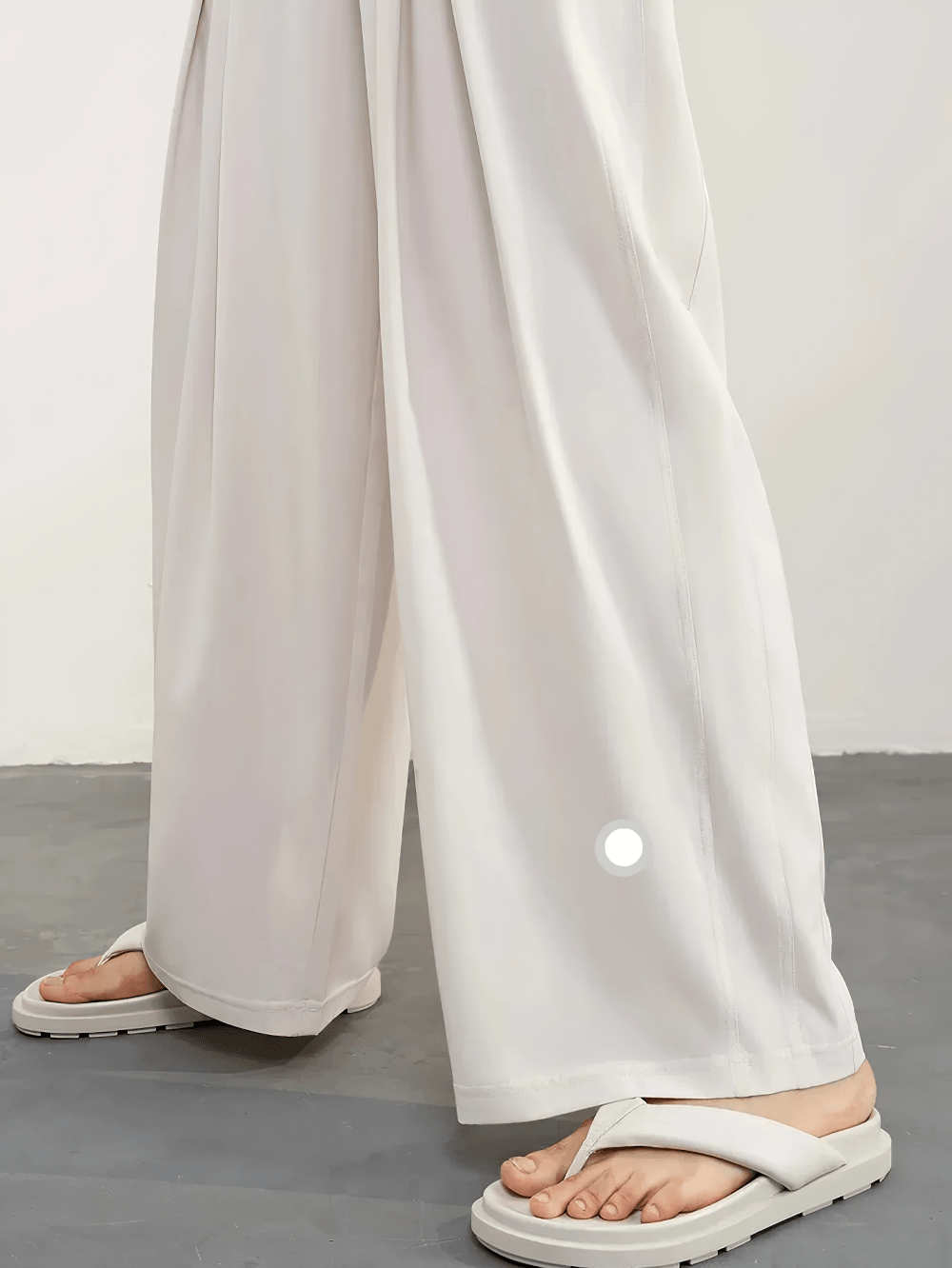 Alt Tag: Female Quick Dry Wide Leg Yoga Pants with Pockets - SF4501, white loose wide-leg quick-dry pants with side pockets