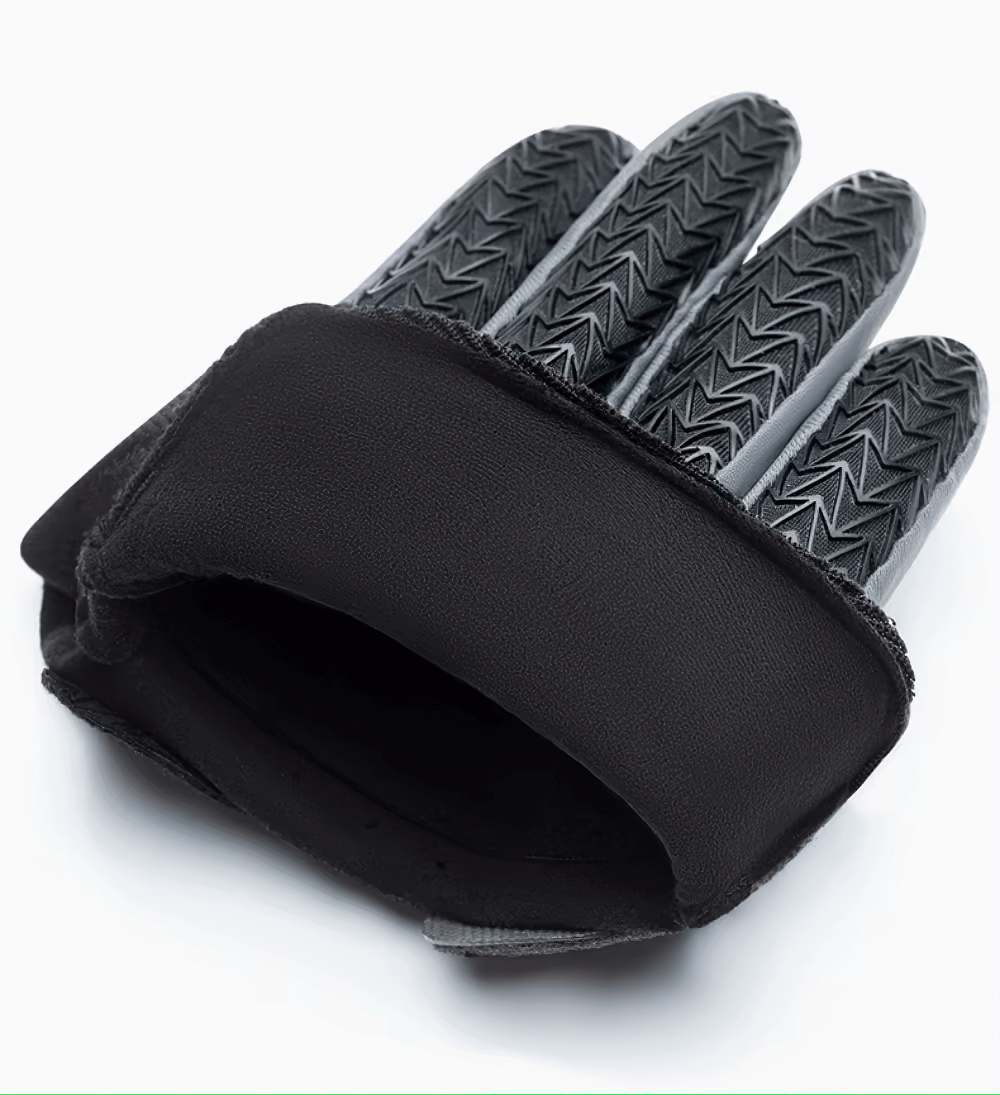 Full finger cycling gloves with waterproof feature and non-slip silicone grip for optimal control and comfort during rides.