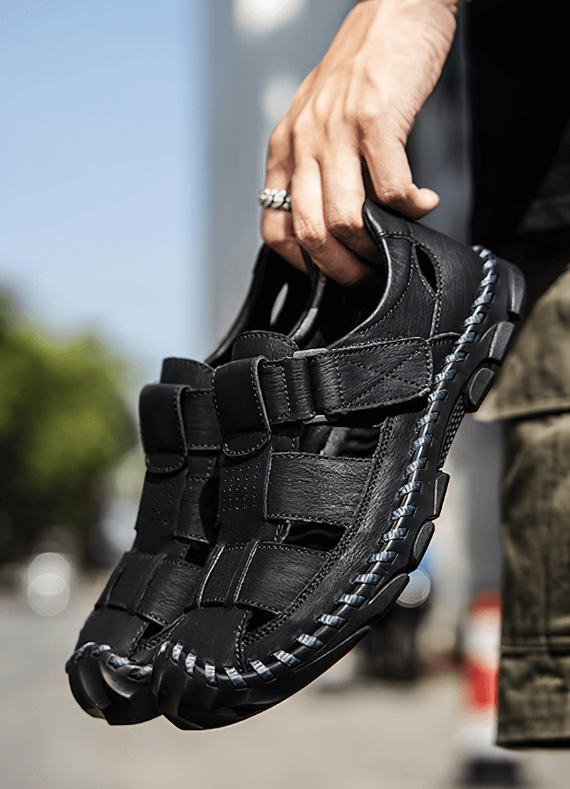 Genuine leather men's sandals with soft soles, perfect for outdoor beach activities. Fashionable, durable design in black. SF1318.