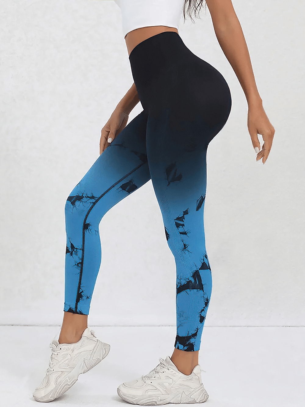 Gradient High Waist Seamless Sports Leggings - SF4068 in tie dye blue, perfect for yoga, gym, and training, shown with white sneakers.