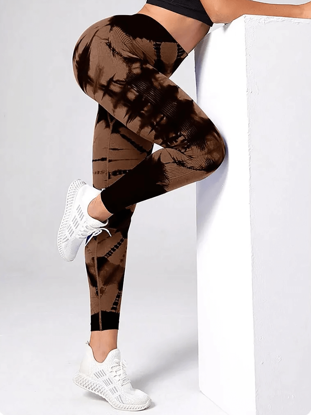 High Waist Tie Dye Seamless Scrunch Butt Leggings - SF4021 in a sleek fitness pose.