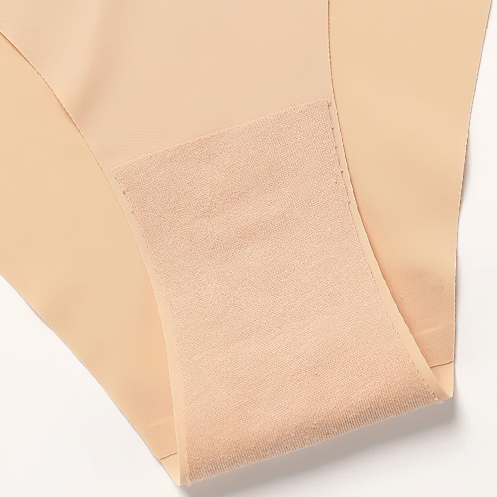 Close-up of Ice Silk Seamless Ruffle Thong Panties for Women - SF4662 showcasing the soft fabric and scalloped edge design.