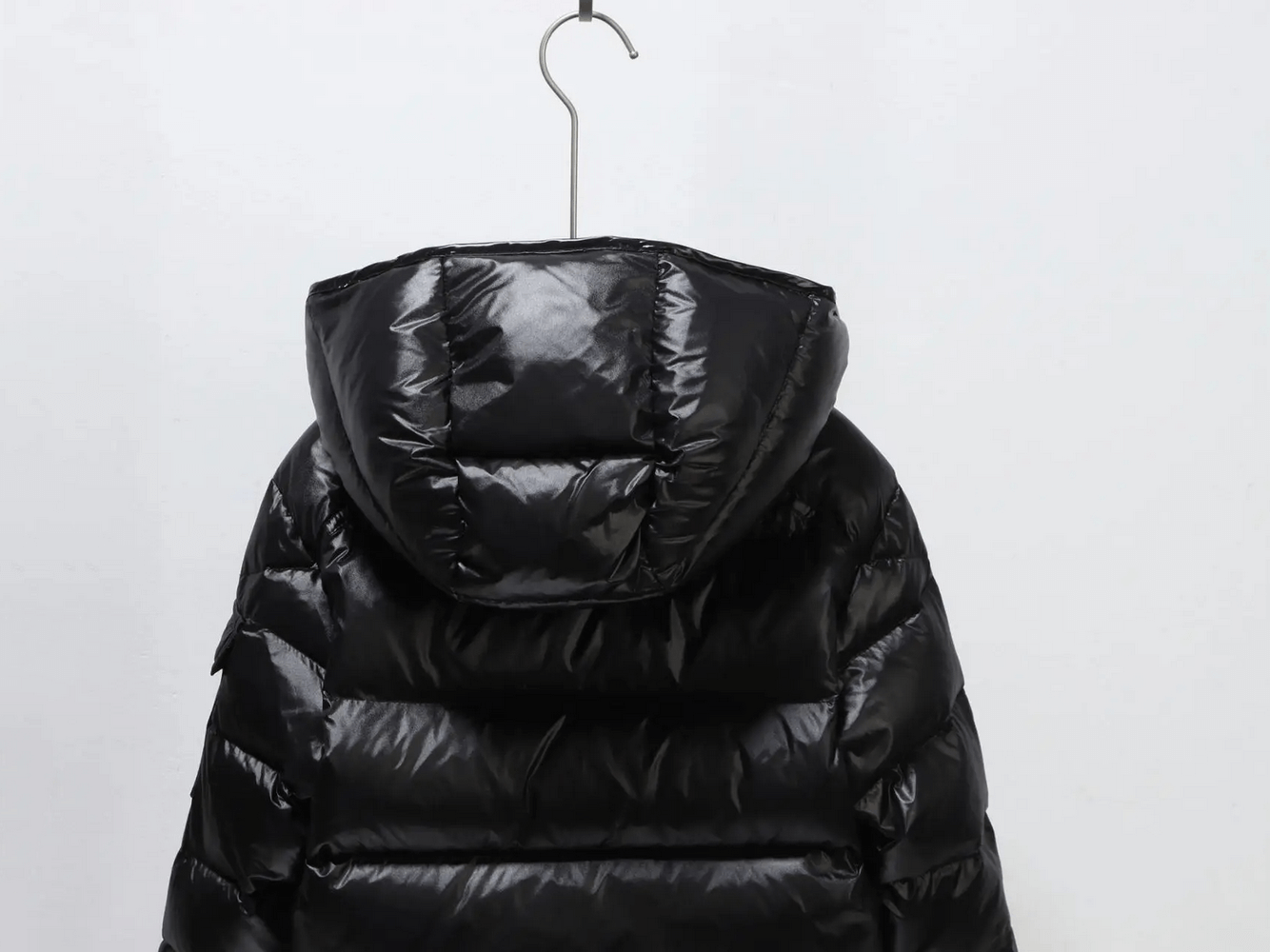 Kids Duck Down Jacket with Hood and Zipper - SF3515, girls black puffer coat with windproof hood, perfect for winter adventures.