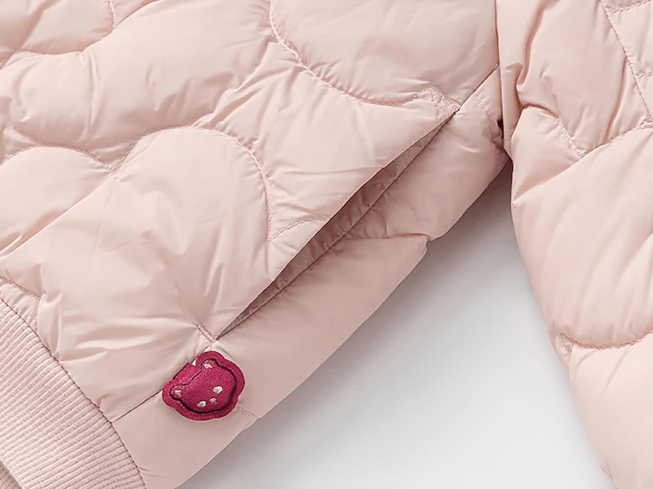 Kids Windproof Down Jacket with Cloud Design - SF3703 showing quilted cloud pattern and soft pink fabric detail with bear patch.