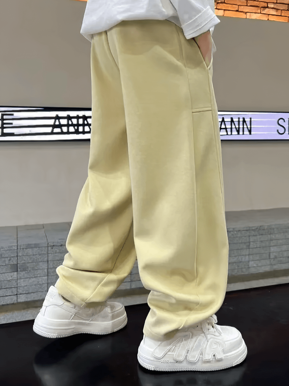 Loose Fit Sporty Cargo Pants with Elastic Waist - SF3710, showcasing a comfortable and casual look with relaxed fit and breathable material.