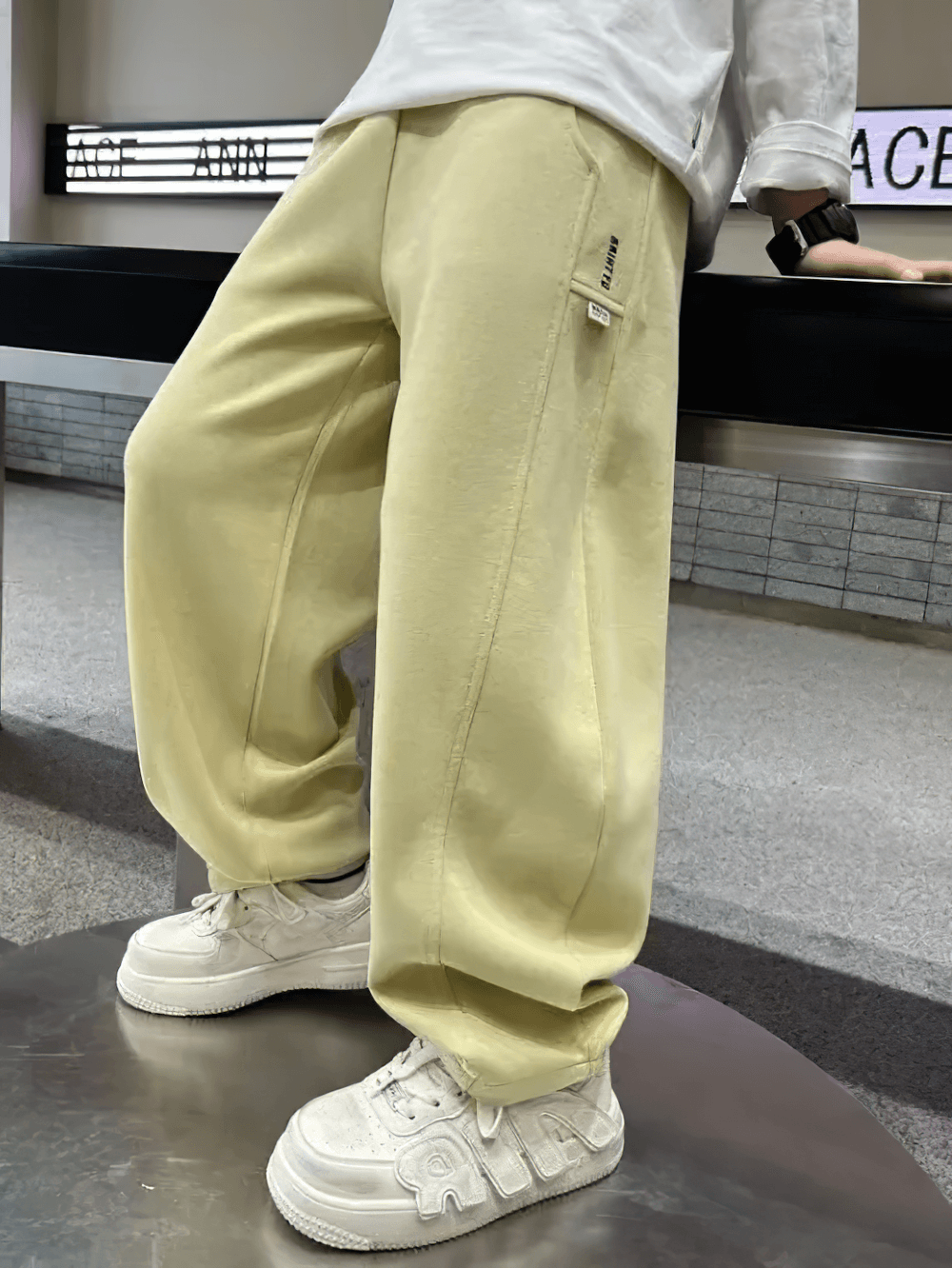 Loose Fit Sporty Cargo Pants with Elastic Waist - SF3710 for comfortable and stylish active wear