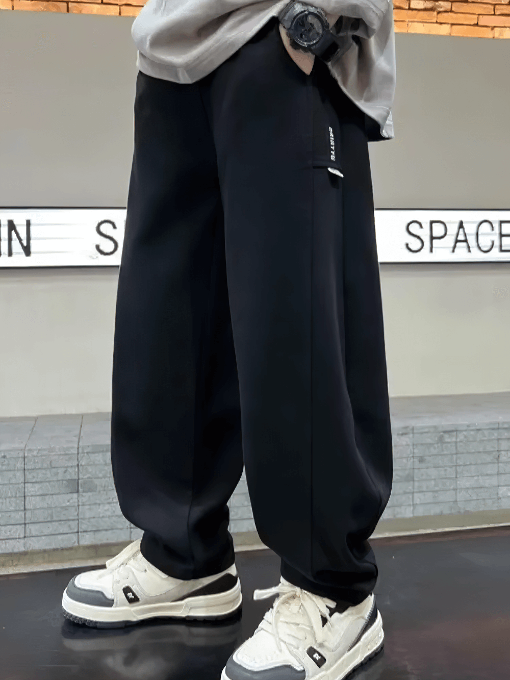 Loose Fit Sporty Cargo Pants with Elastic Waist - SF3710, casual black pants with sneakers, ideal for style and comfort.
