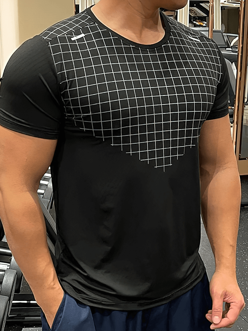 Men's black grid-print quick-dry gym tee for workouts, featuring an O-neck collar and short sleeves, by Fit Clothing, SF2002 model.