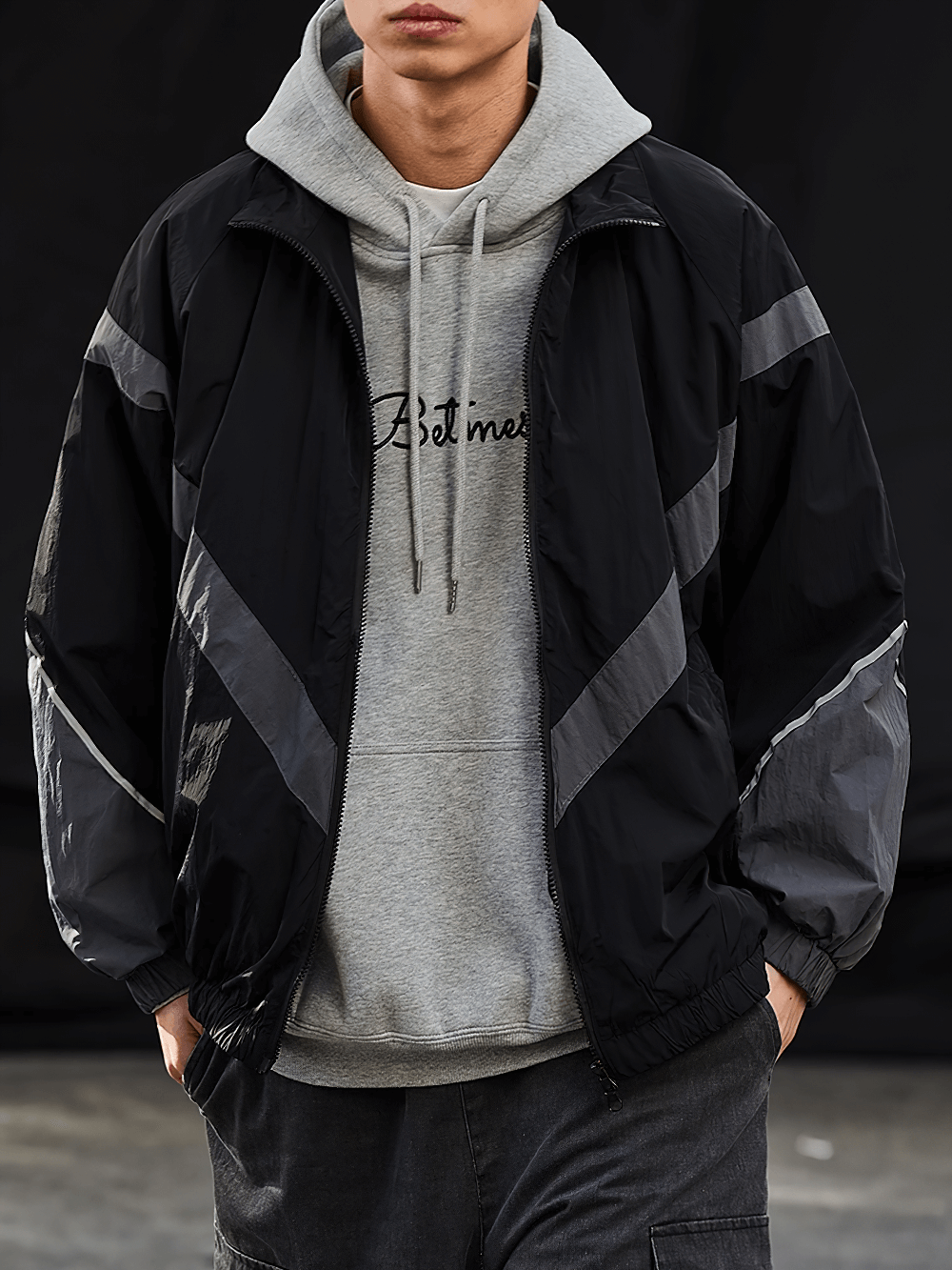 Men's Reflective Strip Patchwork Nylon Jacket - Fashion Streetwear with Rib Sleeves, perfect for spring and autumn.