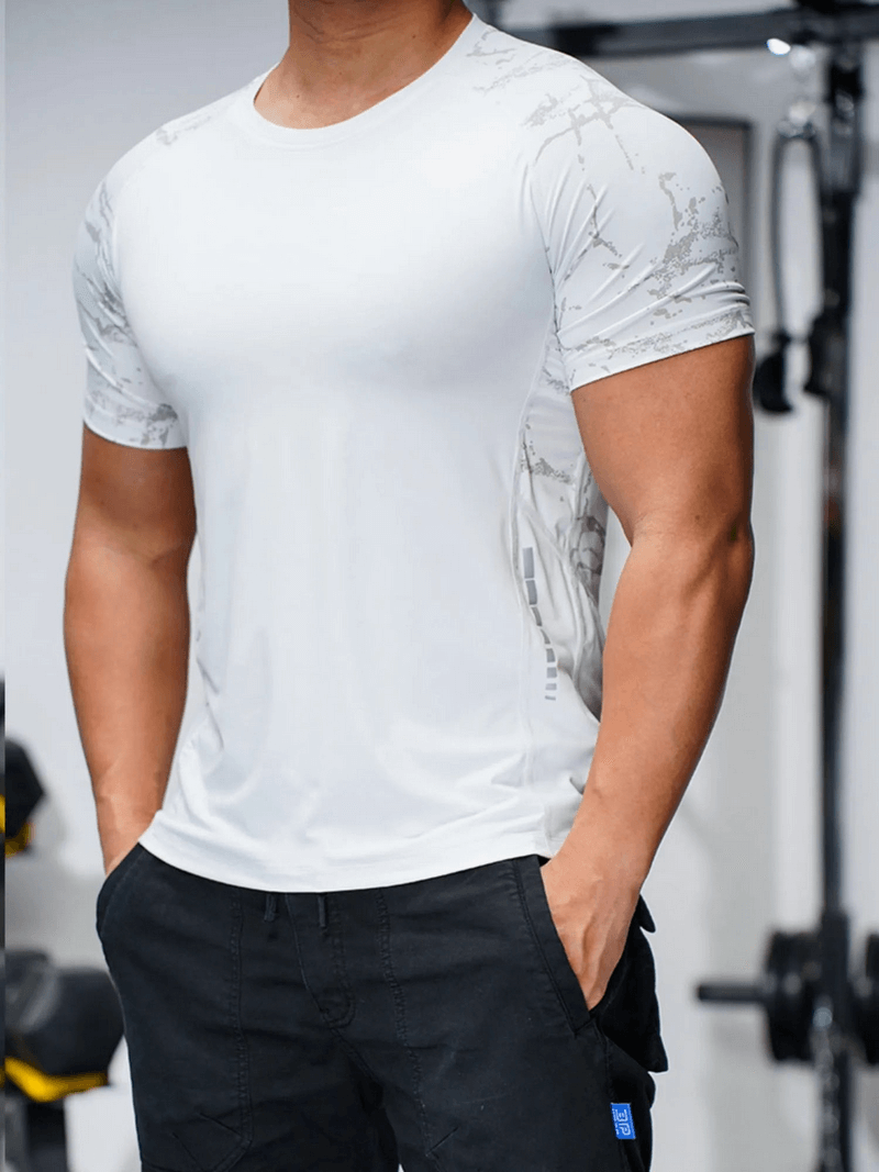 Men's quick-dry tee with stylish print, short sleeves, and O-neck, perfect for workouts. Lightweight polyester for active comfort.