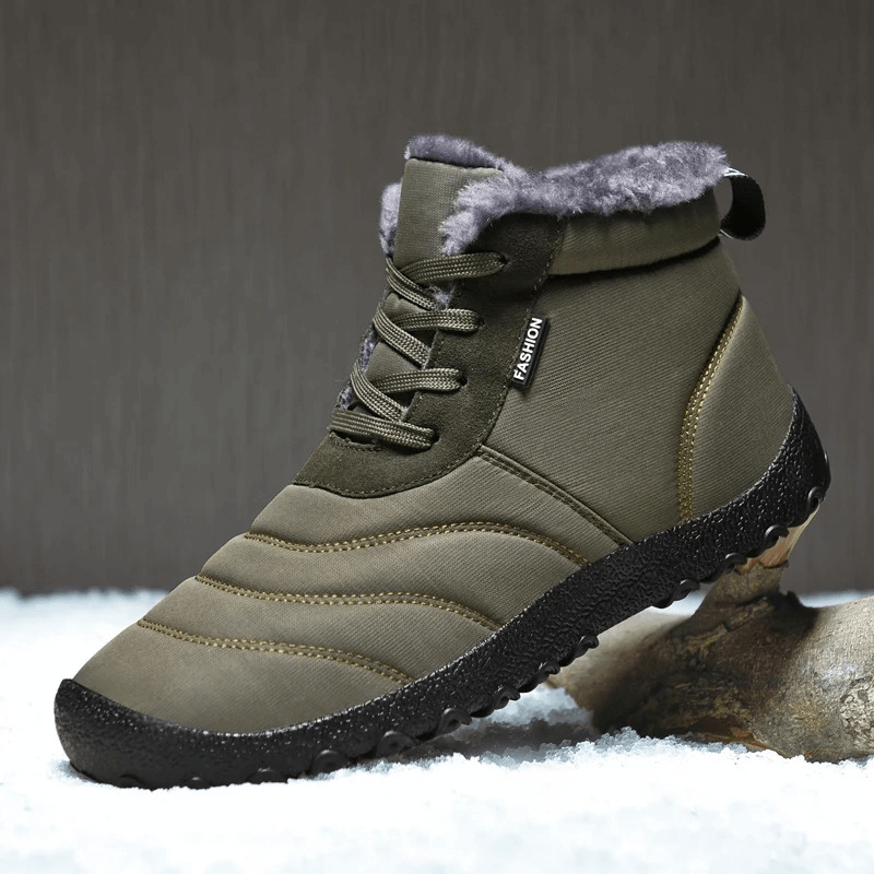 Men's Winter Ankle Snow Boots SF2026, split leather, plush lining, rubber outsole, secure fit lace-up, durable for winter adventures.