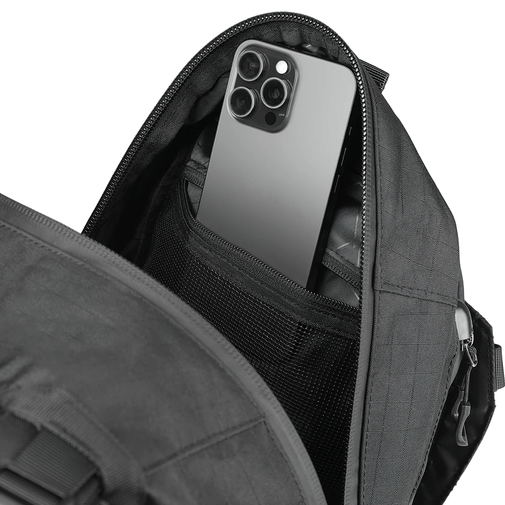 Motorcycle backpack SF2632 with waterproof pocket showing a phone inside, featuring magnetic release and durable polyester design.