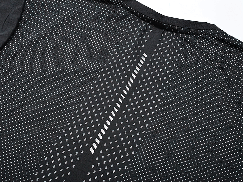 Alt Tag: Quick Dry Running Elastic T-Shirt For Men - SF4346 close-up of breathable mesh ventilation panel for quick-dry outdoor training