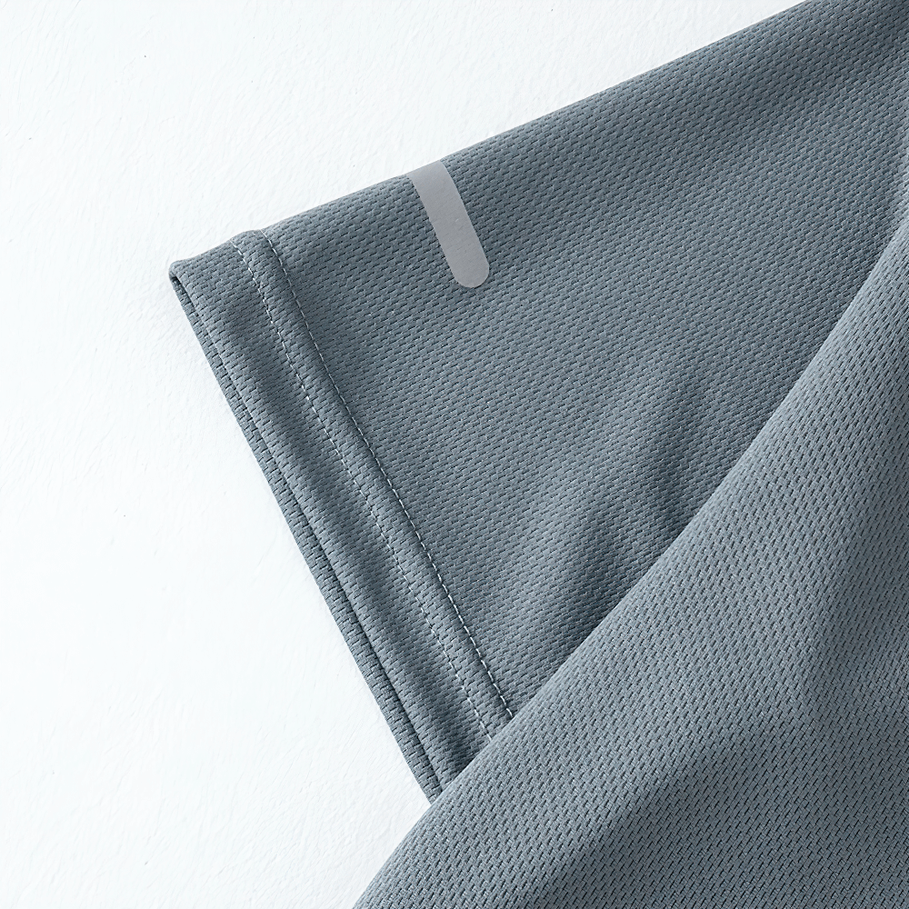 Quick-Drying Performance Short-Sleeved T-Shirt in grey with breathable, moisture-wicking fabric for sports and workouts.