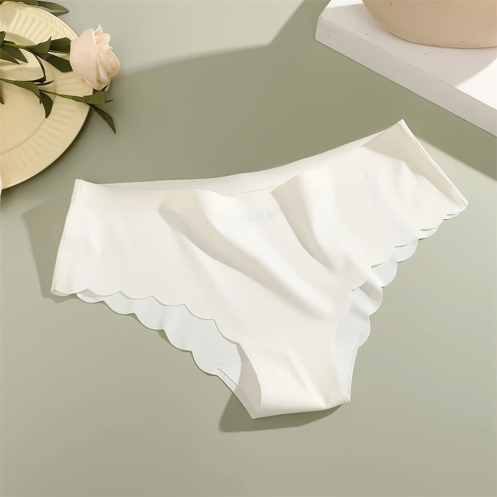 Elegant seamless scalloped edge panties for women, breathable and traceless fit, ideal for daily wear or special occasions.