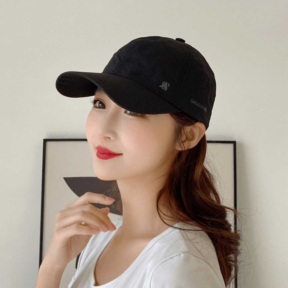 Unisex solid color breathable mesh baseball cap for outdoor sports, featuring a sleek design and sun visor, perfect for any sporty occasion.