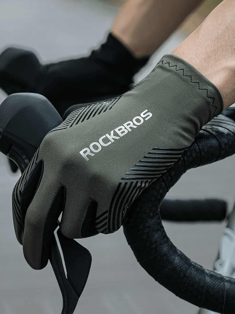 Stylish Non-Slip Full Finger Cycling Gloves - SF2617