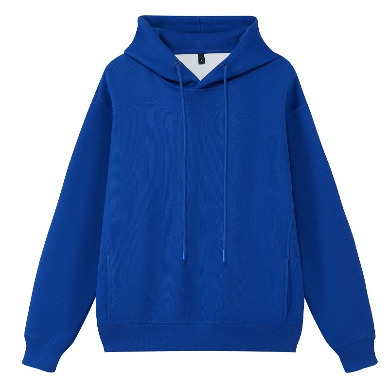 Stylish sporty men's blue hoodie with hood and two pockets, ideal for workouts. Made with breathable spandex for comfort and flexibility.