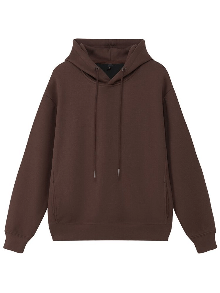 Brown sporty men's hoodie with hood and two pockets, perfect for workouts. Made from flexible spandex for comfort. Ideal for active lifestyles.