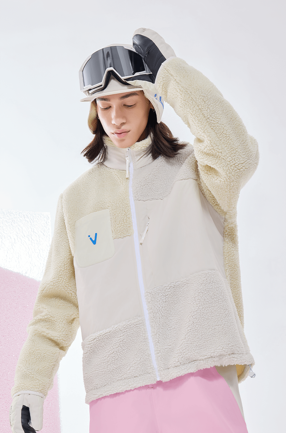 Unisex warm sherpa fleece jacket for winter sports, featuring a stylish design with color contrast, perfect for skiing and outdoor activities.