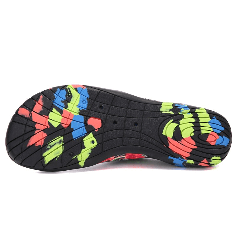 Colorful non-slip rubber outsole of swimming printed beach shoes, perfect for quick-dry beach activities. Unisex footwear SF1470.