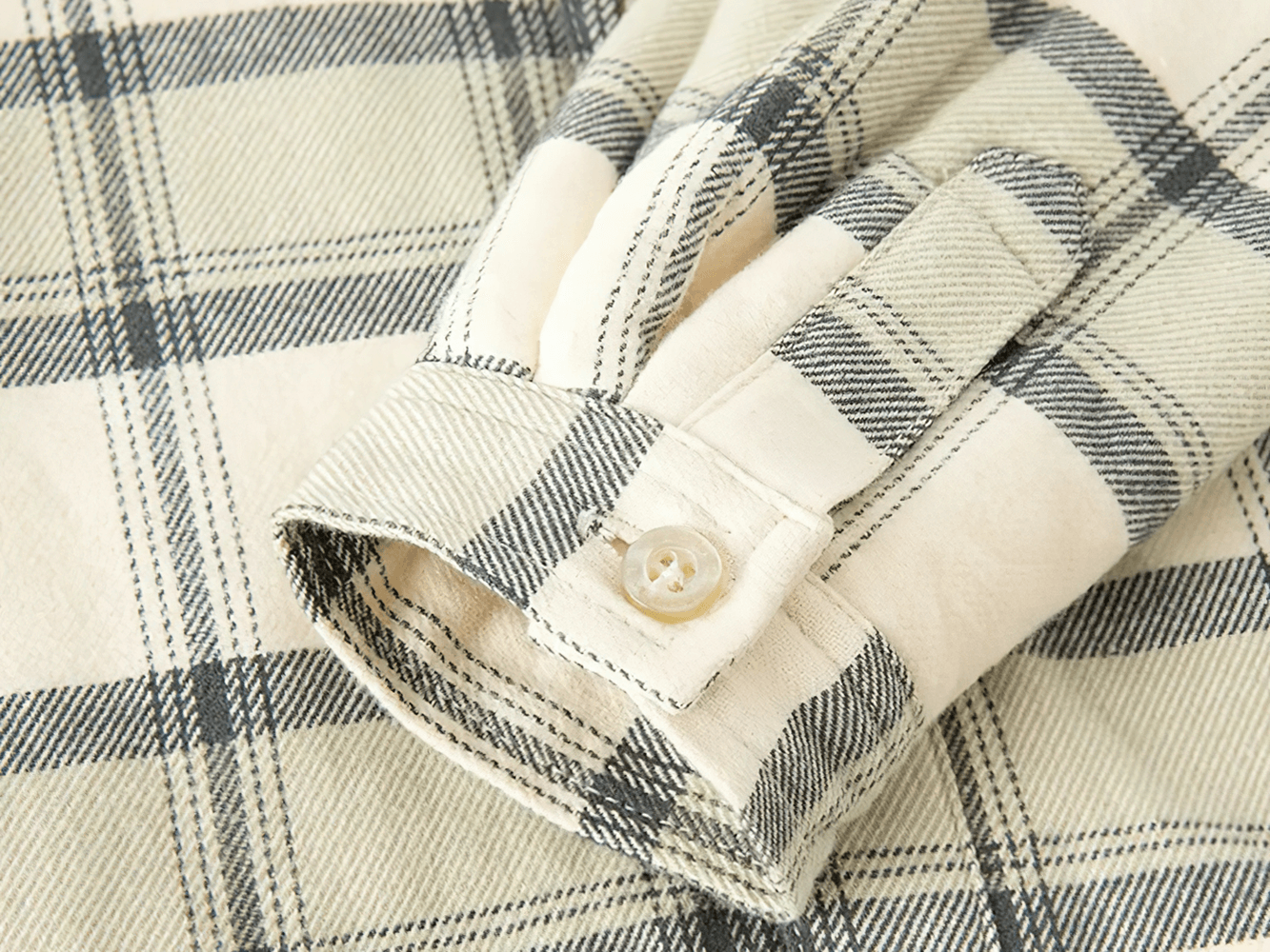 Warm Cotton Plaid Long Sleeves Shirt with Pocket - SF3517, featuring soft fabric and button closure for boys and toddlers.