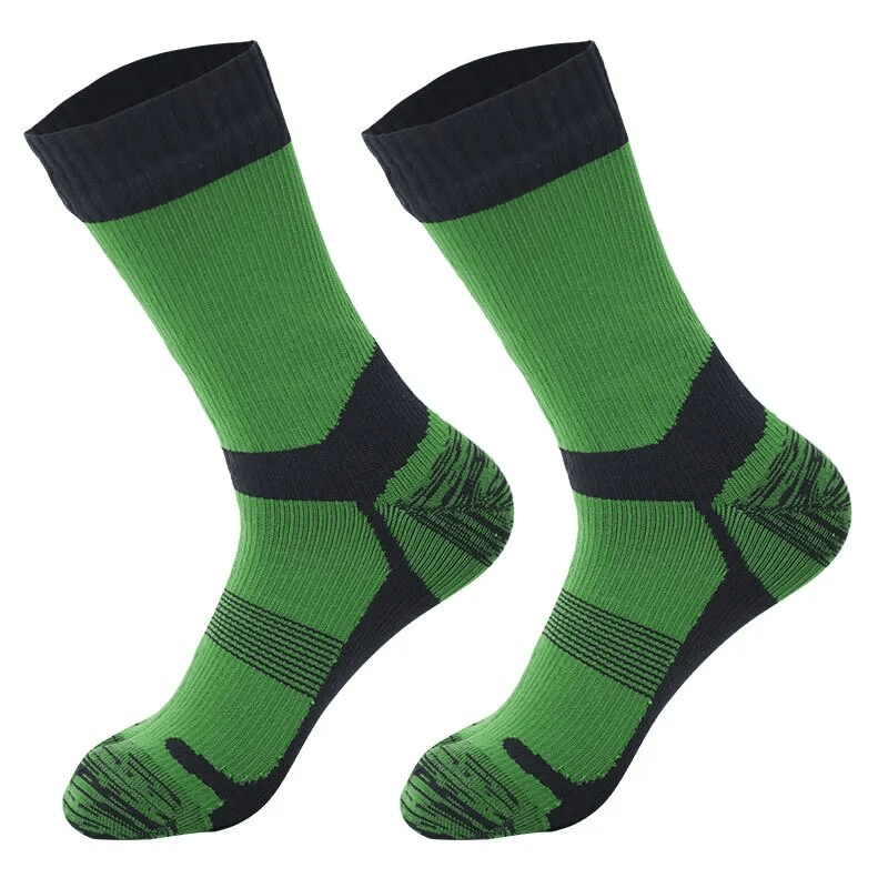 Green waterproof knee-high socks for men and women, perfect for camping and hiking. Durable and breathable with anti-bacterial properties.