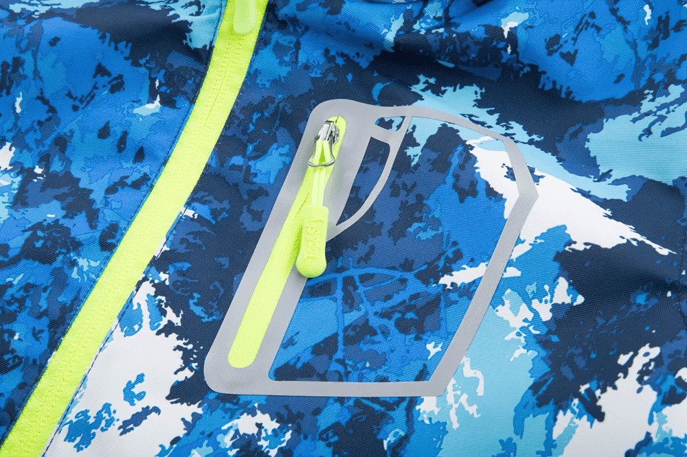 Colorful zipper detail on the Waterproof Fleece Lined Jacket with Detachable Hood - SF3575, showcasing durable fabric for outdoor adventures.