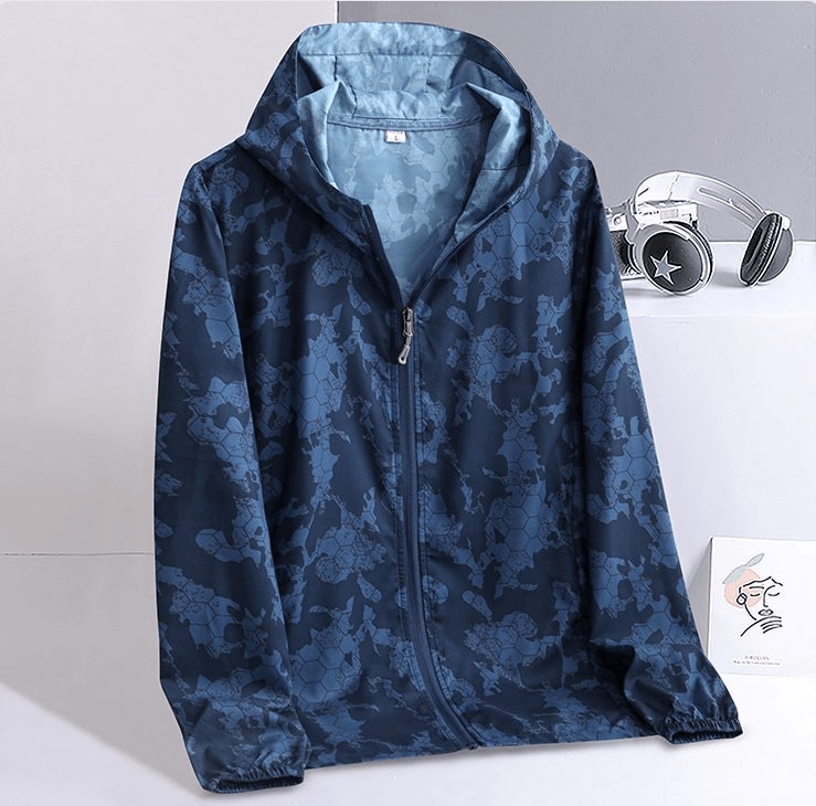 Waterproof lightweight men's windbreaker with zipper, featuring a blue camo pattern, ideal for outdoor adventures. Model SF1483.