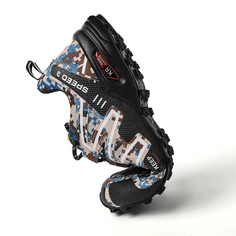 Camouflage waterproof non-slip men's hiking shoe with lace-up design and durable sole.