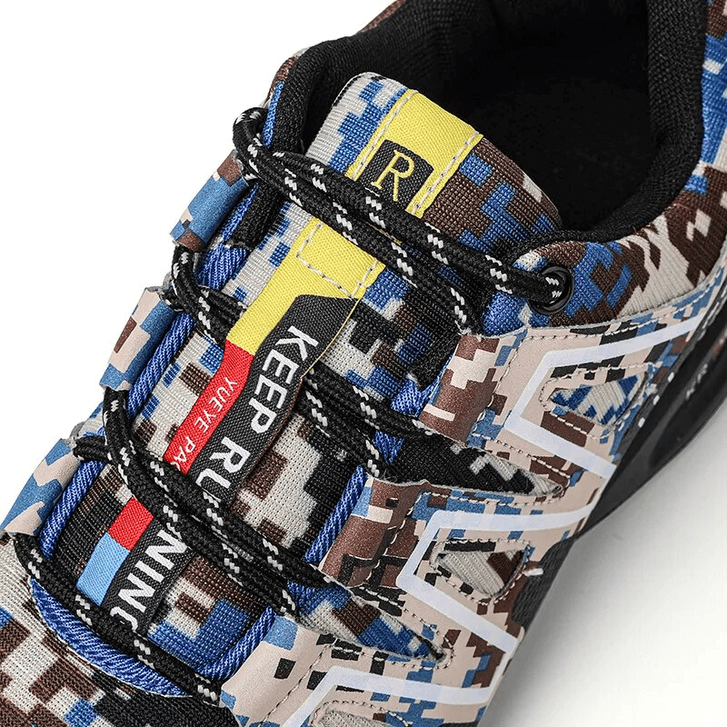 Stylish camouflage design on waterproof men's hiking shoe SF1633 with lace-up closure. Comfortable hemp upper and non-slip TPR outsole.