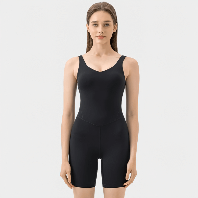 Elegant solid color women's bodysuit for yoga and Pilates, designed to accentuate natural curves and ensure freedom of movement.