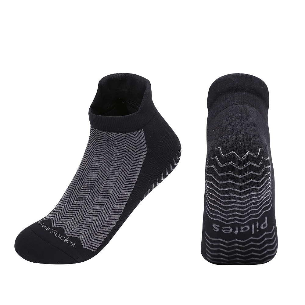 Black women's non-slip breathable pilates and yoga socks with anti-pilling technology, featuring combed cotton for comfort.