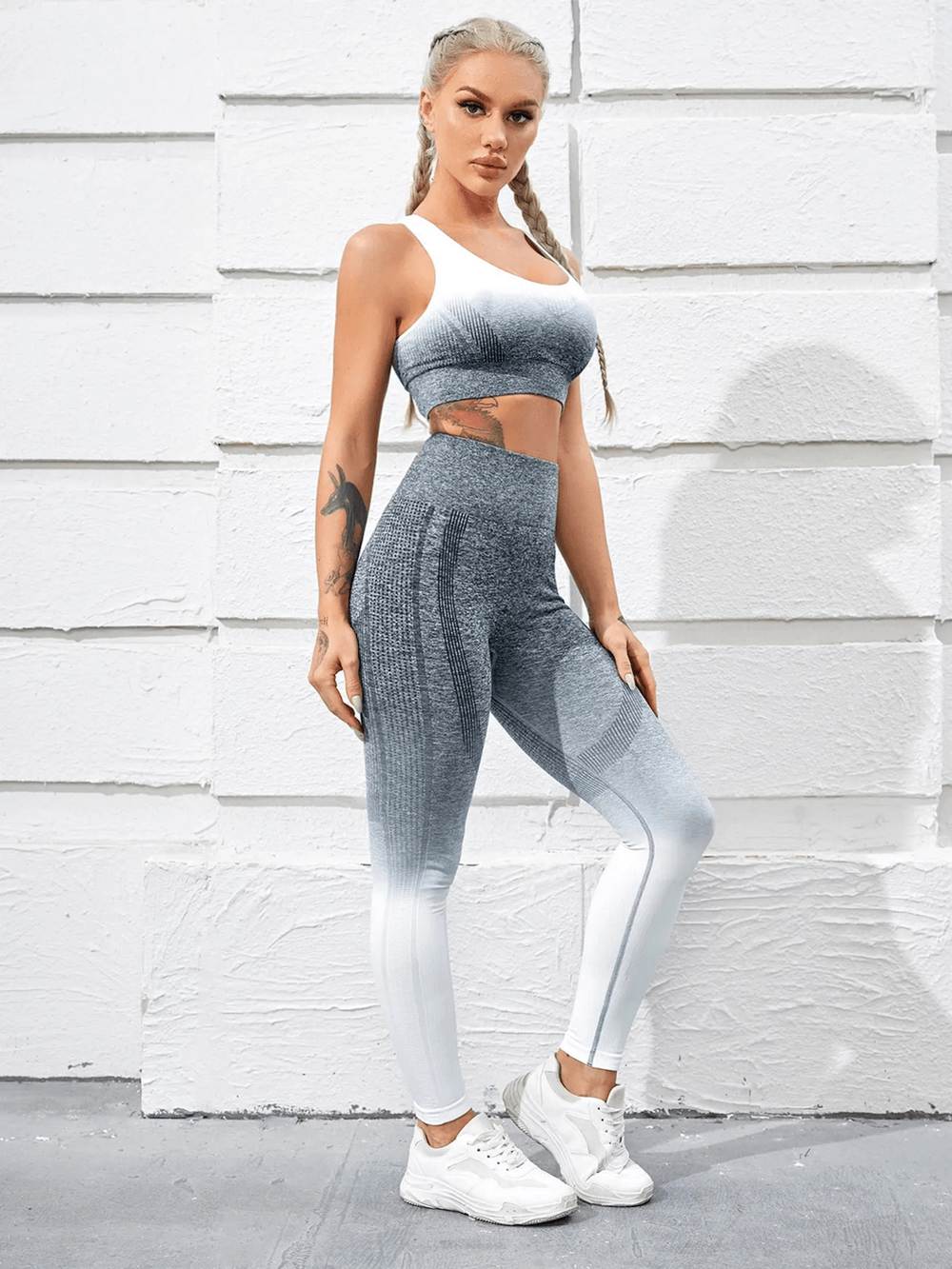 Alt Tag: Women's Seamless Ombre Gym Yoga Set with Leggings - SF4312 model in seamless ombre sports bra and high-waist leggings, gym-ready